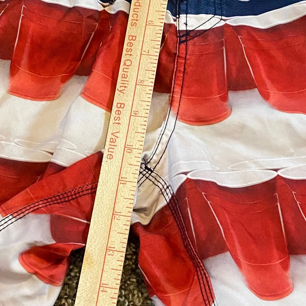 O'Neill Board‎ Shorts Mens Red White Blue 31 Solo Cup Flag Print Swim Trunks